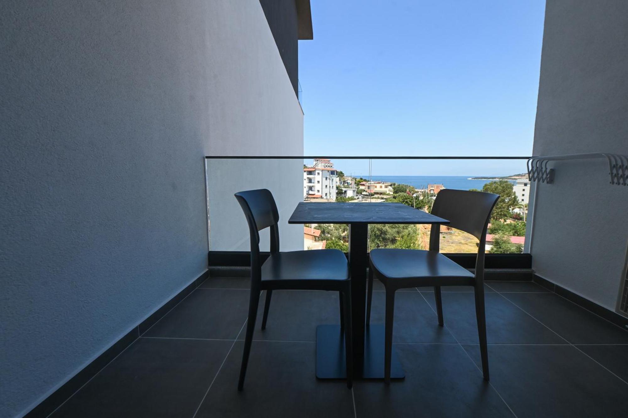 Monun Hotel Ksamil Esterno foto