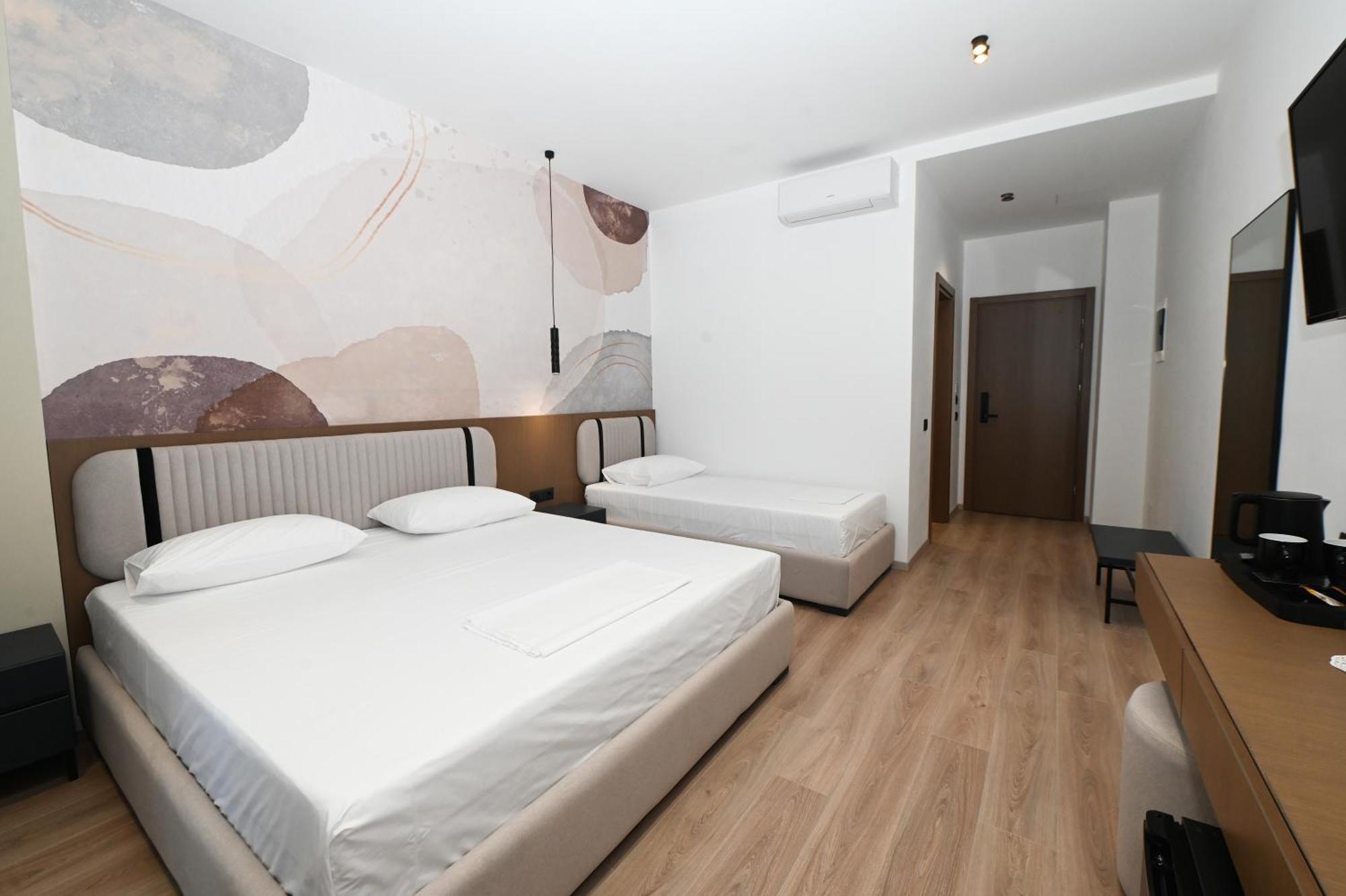 Monun Hotel Ksamil Esterno foto